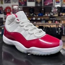 Jordan — Jordan 11 ' — Sneaker — resale