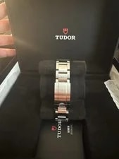 Tudor Ranger 39mm Black Dial Steel Bracelet Automatic 100m Box Papers 2