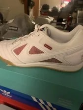 Supreme — Supreme X SB Gato World Famous — Sneaker — resale