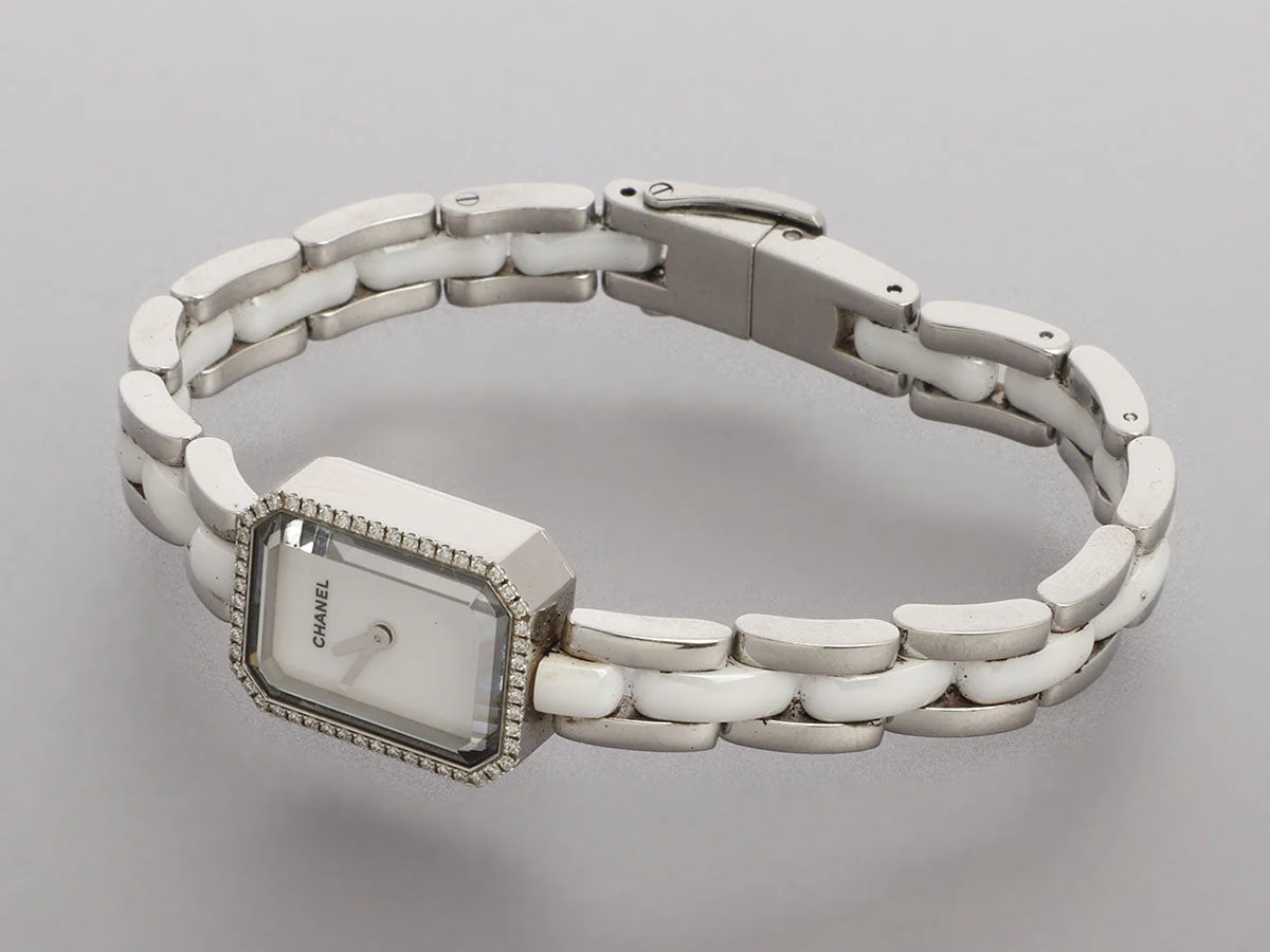 Chanel Two-Tone Diamond Première 3
