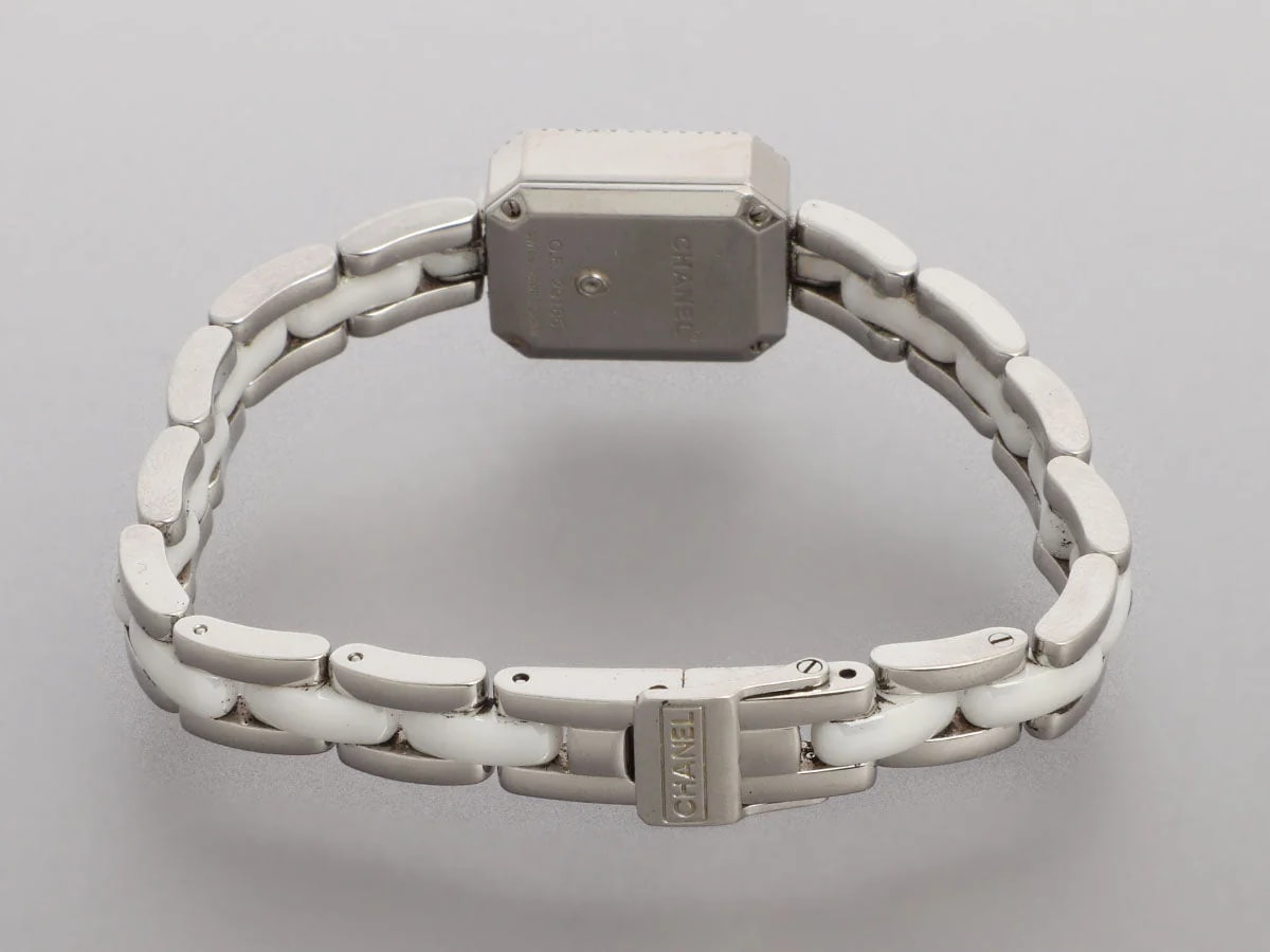 Chanel Two-Tone Diamond Première 4