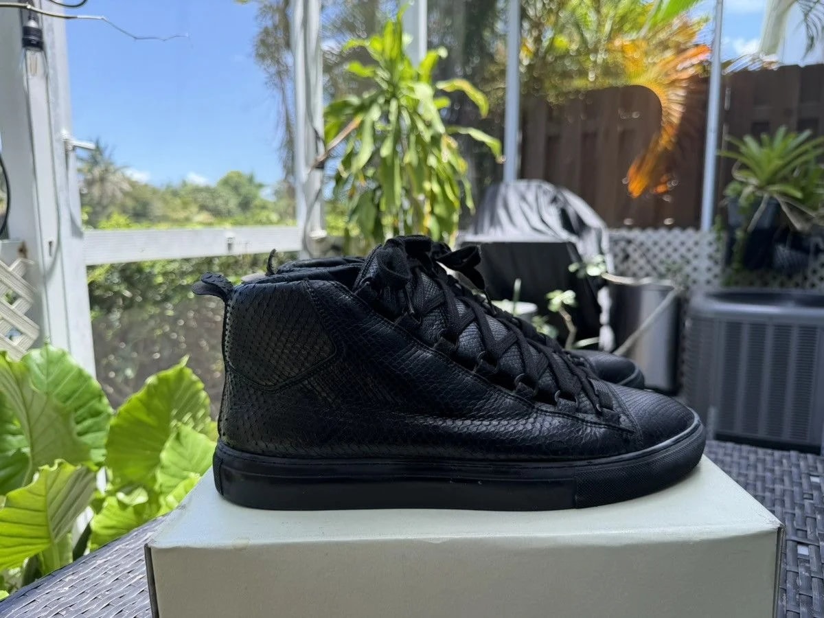 Balenciaga — Balenciaga “ ” Sz EU 43 (Us 10-10.5) — Sneaker — resale
