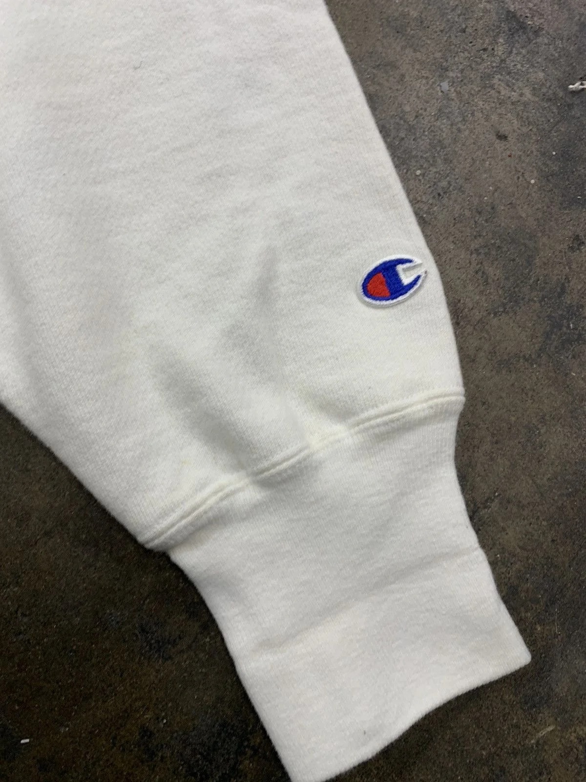 Champion × Vintagexxl — Crewneck Champion MCI WorldCom Reverse Weave Crewneck — streetwear — resale