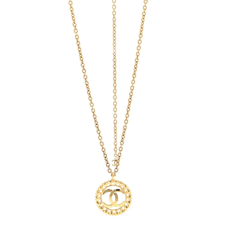 Chanel — Metal CC Heart Medallion Chain — Jewelry — resale