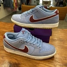 Size 9.5 - Nike SB Dunk Low Philadelphia Phillies 2