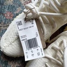 NOT Authentic Yeezy Boost 350 V2 Low 2