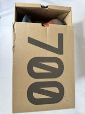 Yeezy 700 V3 Size 9/ ’S 10 - W Box 2