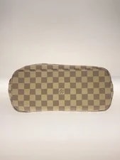 Louis Vuitton Neverfull Zur 4