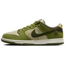 Nike — Yuto Horigome X Nike Dunk Low SB 'Matcha' -300 — Sneaker — resale
