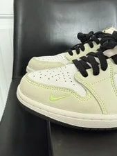 Air Jordan 1 Retro OG Low Ghost 4