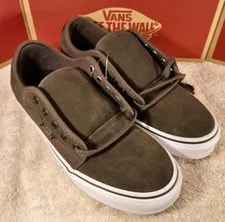 Vans 7.5/ 9 Chukka Low Pro /True 4