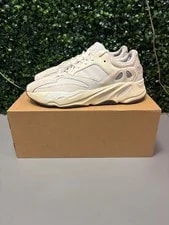 Yeezy Boost 700 "Analog" Size 13 Preowned 3