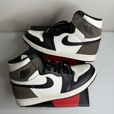 Size 11 - Jordan 1 Retro High 2