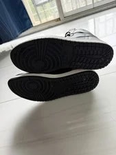 Size 10.5 - Jordan 1 Retro OG High NO BOX 2