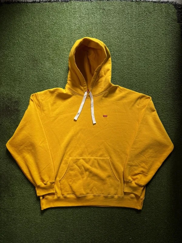 Supreme — Supreme Small Box Logo Hoodie — streetwear — resale