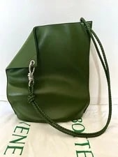 Bottega Veneta — Bottega Veneta Knot Avocado Smooth Matthieu Blazy Era New — Handbag — resale