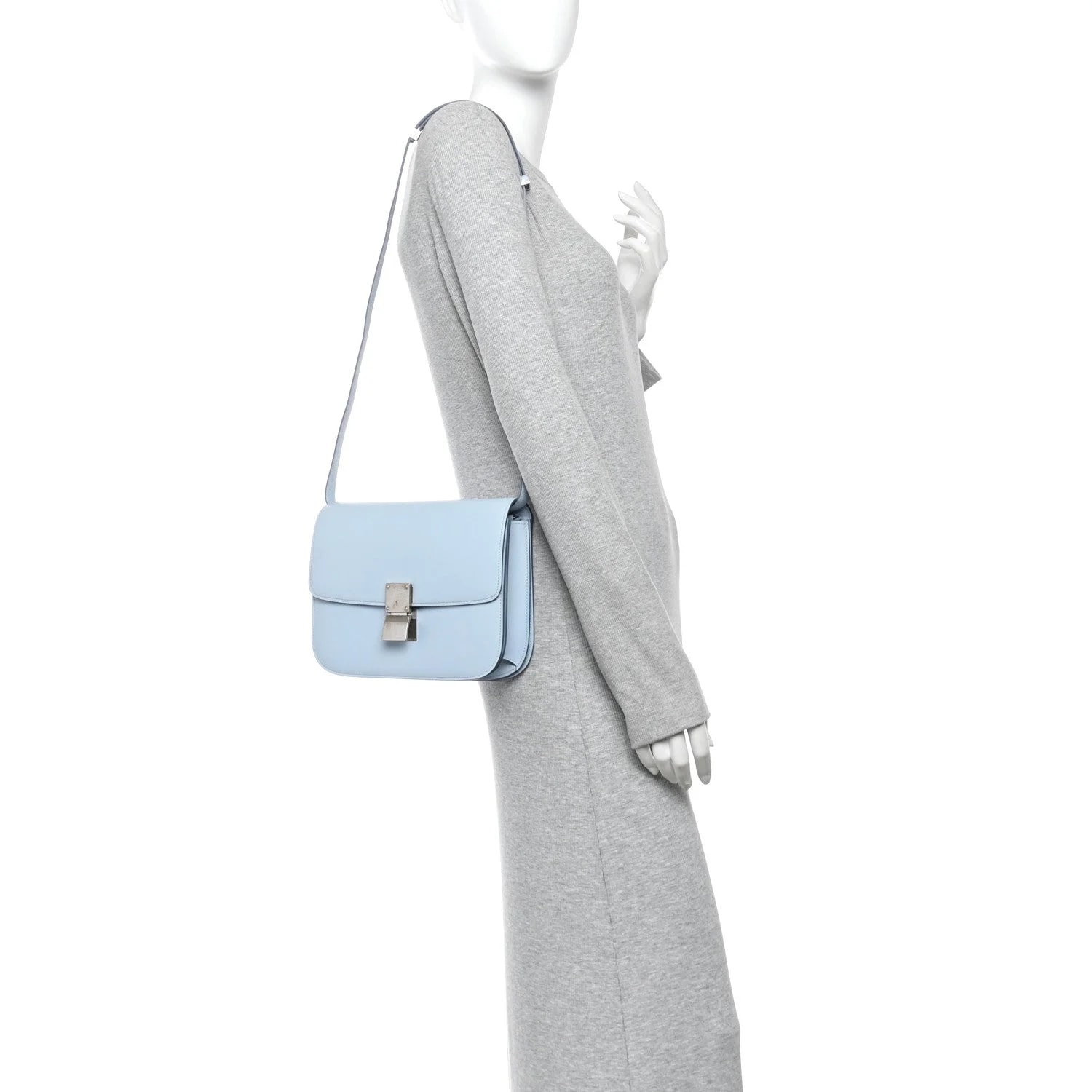 Box Medium Classic Flap Pale 2