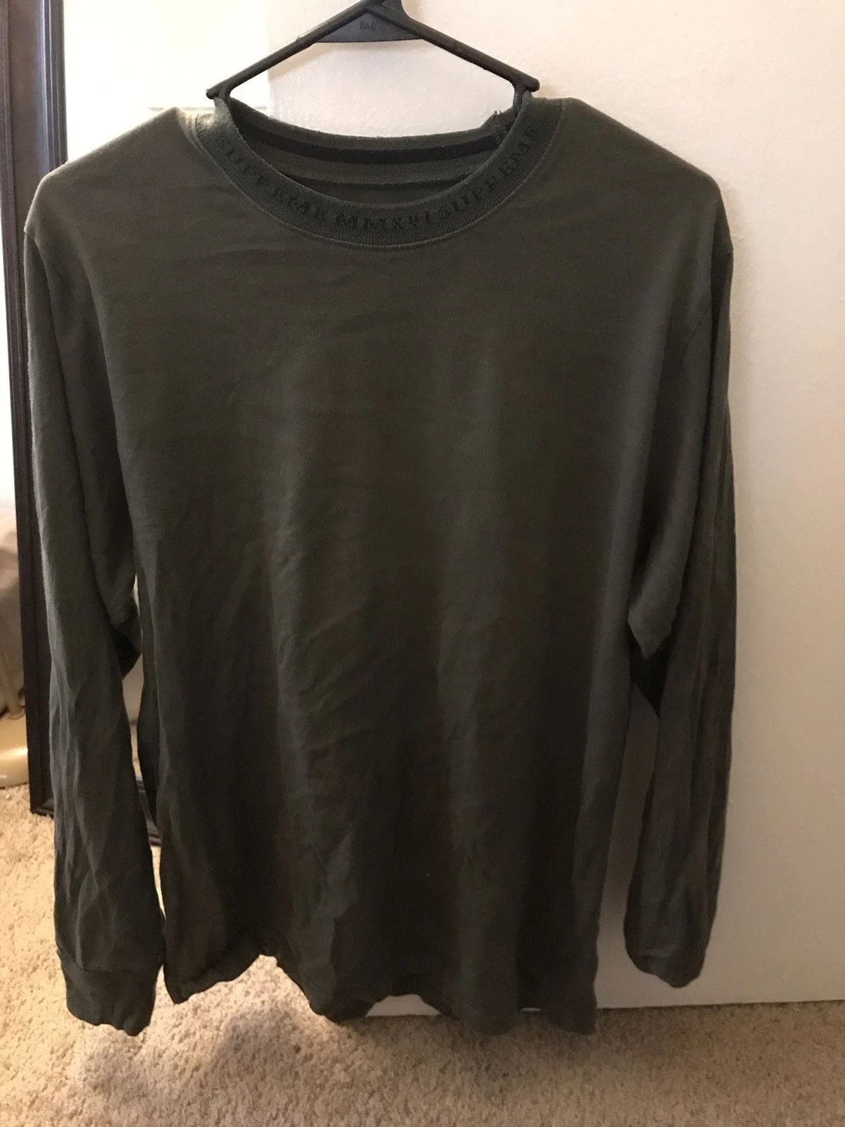 Supreme — Supreme Long Sleeve Rib Logo — streetwear — resale