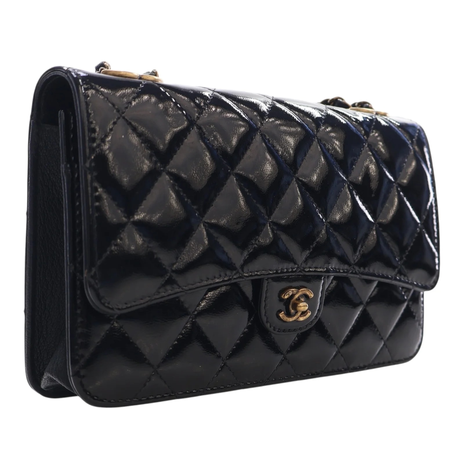 and CC Eyelet Wallet on Chain 2