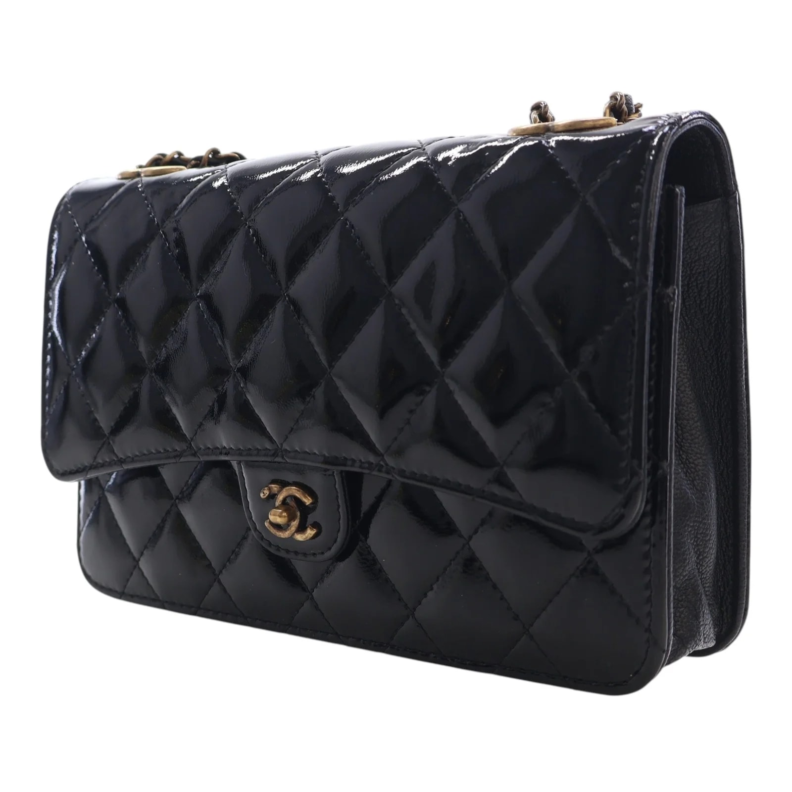 and CC Eyelet Wallet on Chain 3