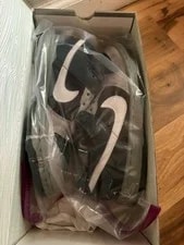 Nike SB — Size 9 - Nike SB Dunk Low Futura 2003 With Box 304292-013. — Sneaker — resale