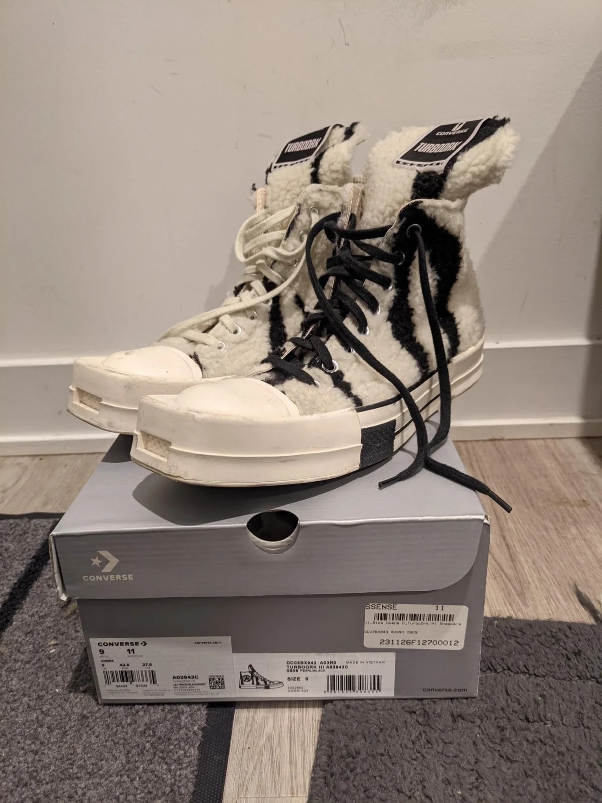 Converse — Turbodrk Converse Hightop — Sneaker — resale