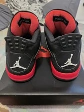 Jordan 4 Retro Thunders 3