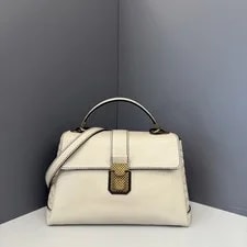 Bottega Veneta Small Piazza Light (qy042326e4) 2