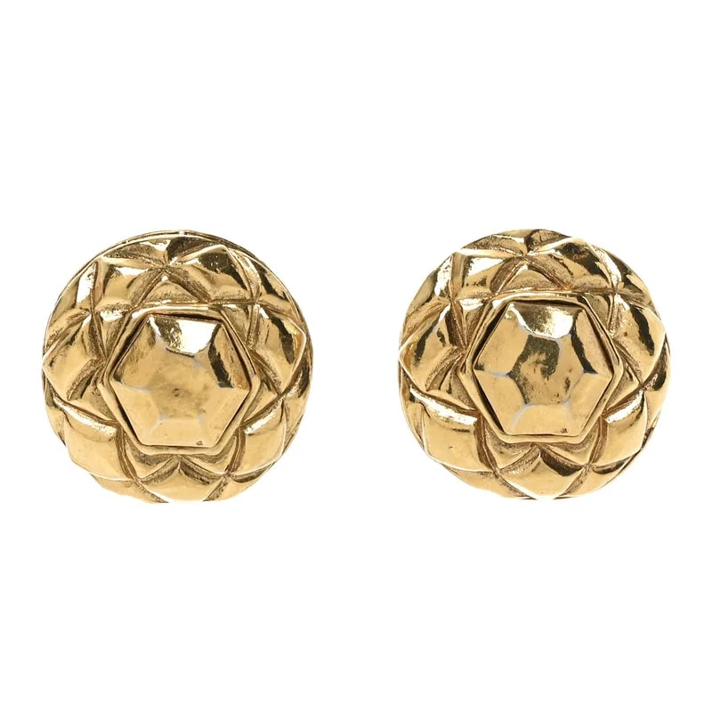 Chanel — Round Quilted Clip on — Jewelry — resale