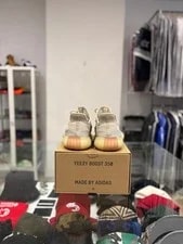 Yeezy Boost 350 V2 Citrin Size: 11 2