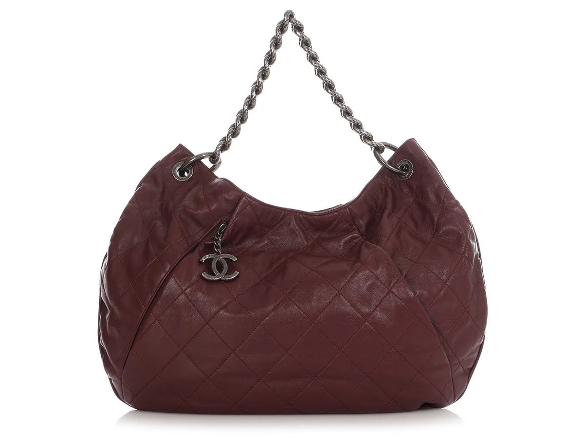 Chanel — Chanel Hobo — Handbag — resale