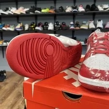 Dunk Low Retro St. John's 3