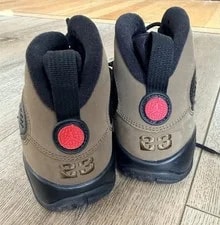 Air Jordan 9 Retro Shoe HV4574-030 GS 4
