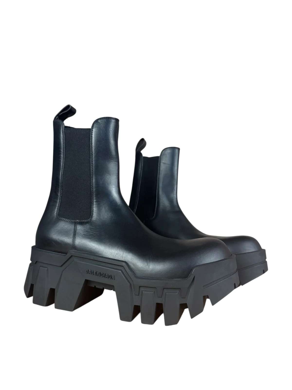 Balenciaga — Balenciaga Bulldozer Chelsea — Designer Shoe — resale