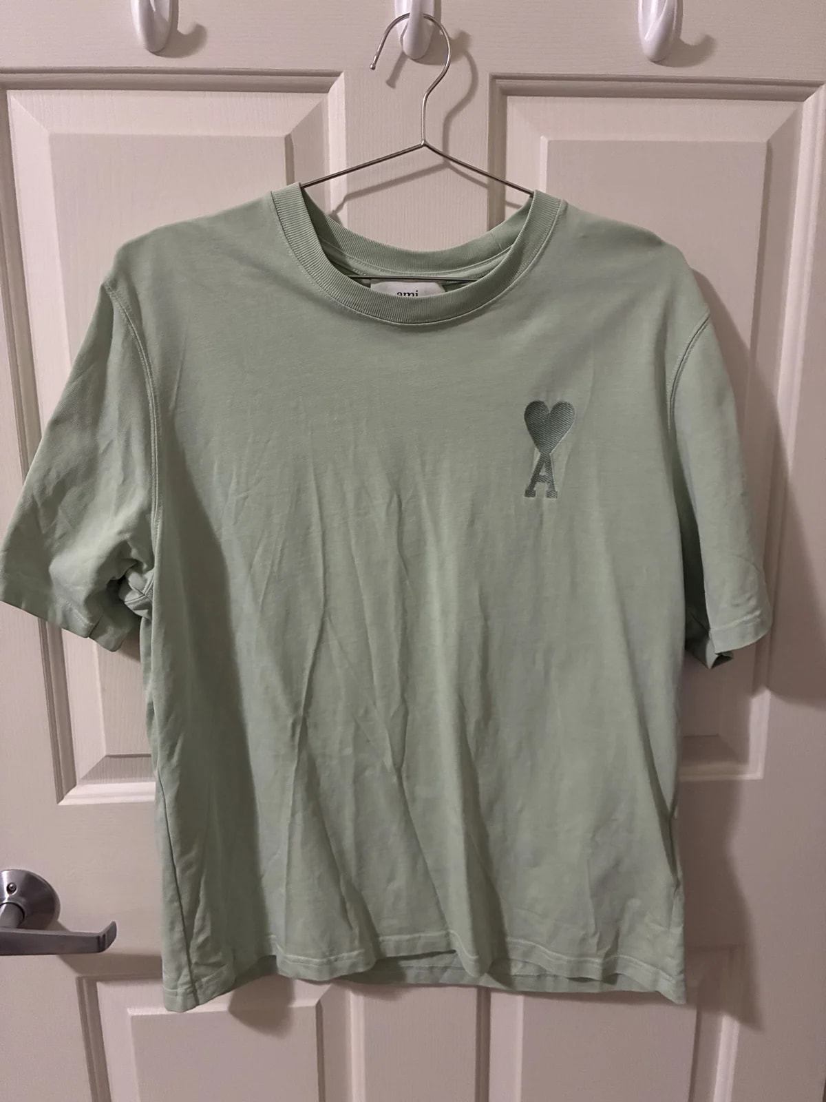 AMI Paris AMI DE Cœur Logo T-shirt — streetwear — resale