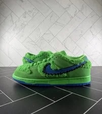 Nike SB — Nike SB Dunk Low X Grateful Dead Bear 2020 CJ5378-300 — Sneaker — resale