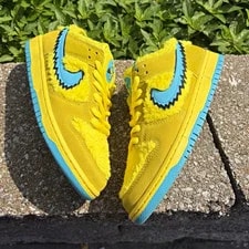Nike SB — Grateful Dead Nike SB Bear — Sneaker — resale