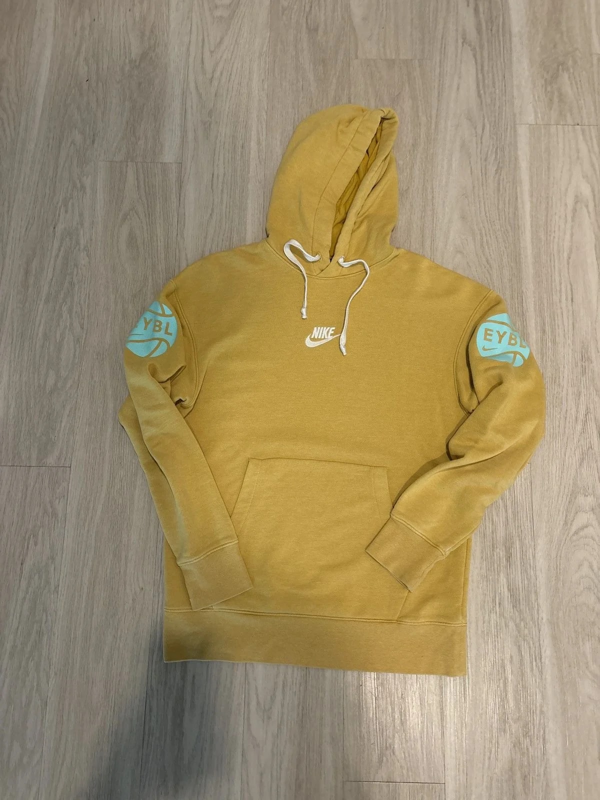 Nike — Nike Eybl Hoodie — streetwear — resale