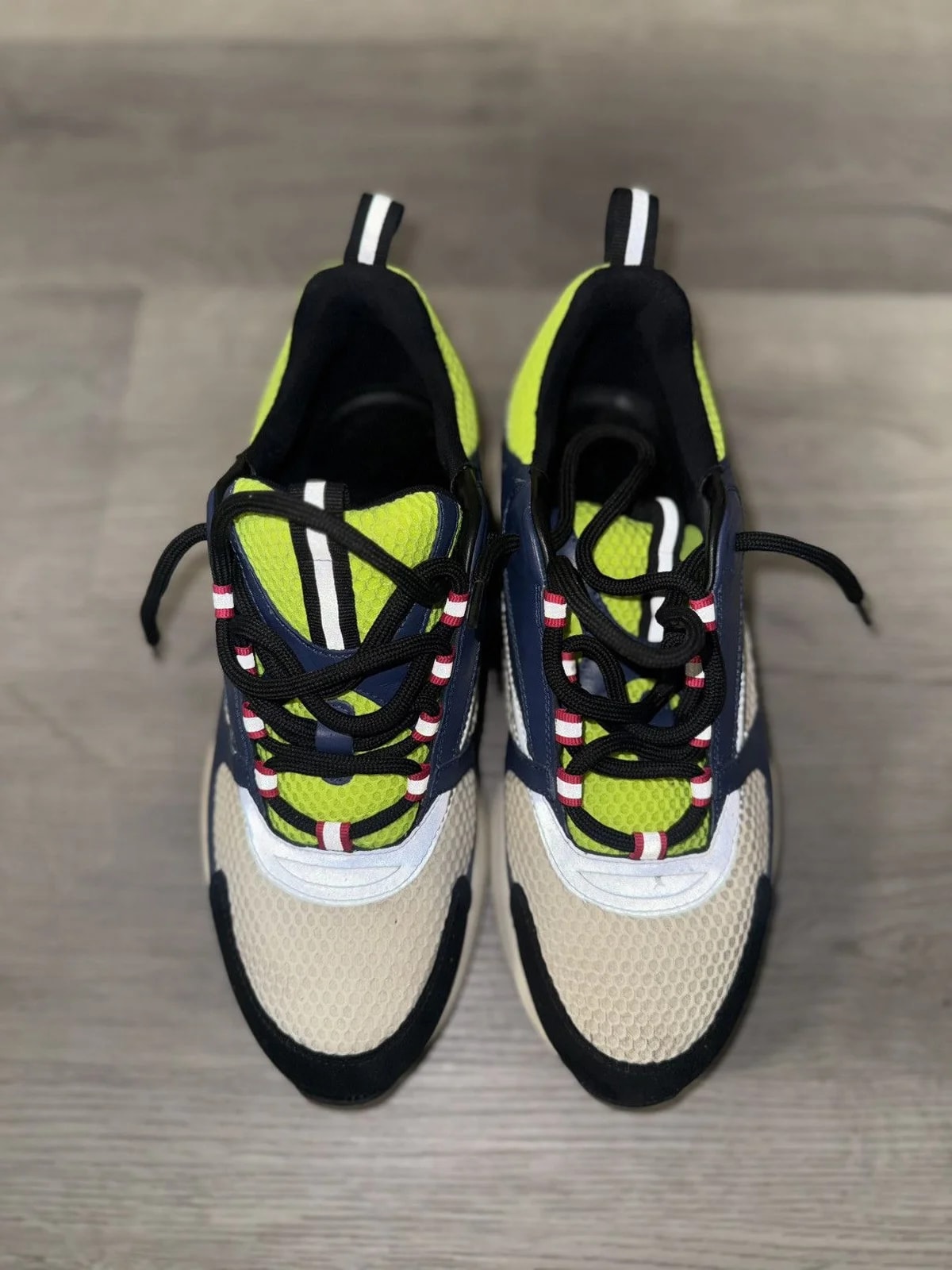 Dior — B22 / /Neon — Sneaker — resale