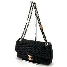Chanel Cow Classic Chevron Flap 330523-325 151037450 2