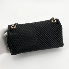 Chanel Cow Classic Chevron Flap 330523-325 151037450 4