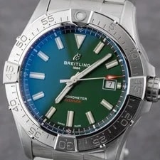 Breitling Avenger Automatic Green Dial on Bracelet A17328101L1X1 Complete 3