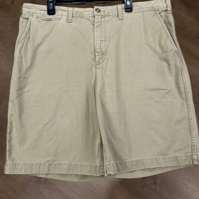 Polo Ralph Lauren — Polo Ralph Lauren Shorts 40 Relaxed Fit Flat Front Pocket Pony — streetwear — resale