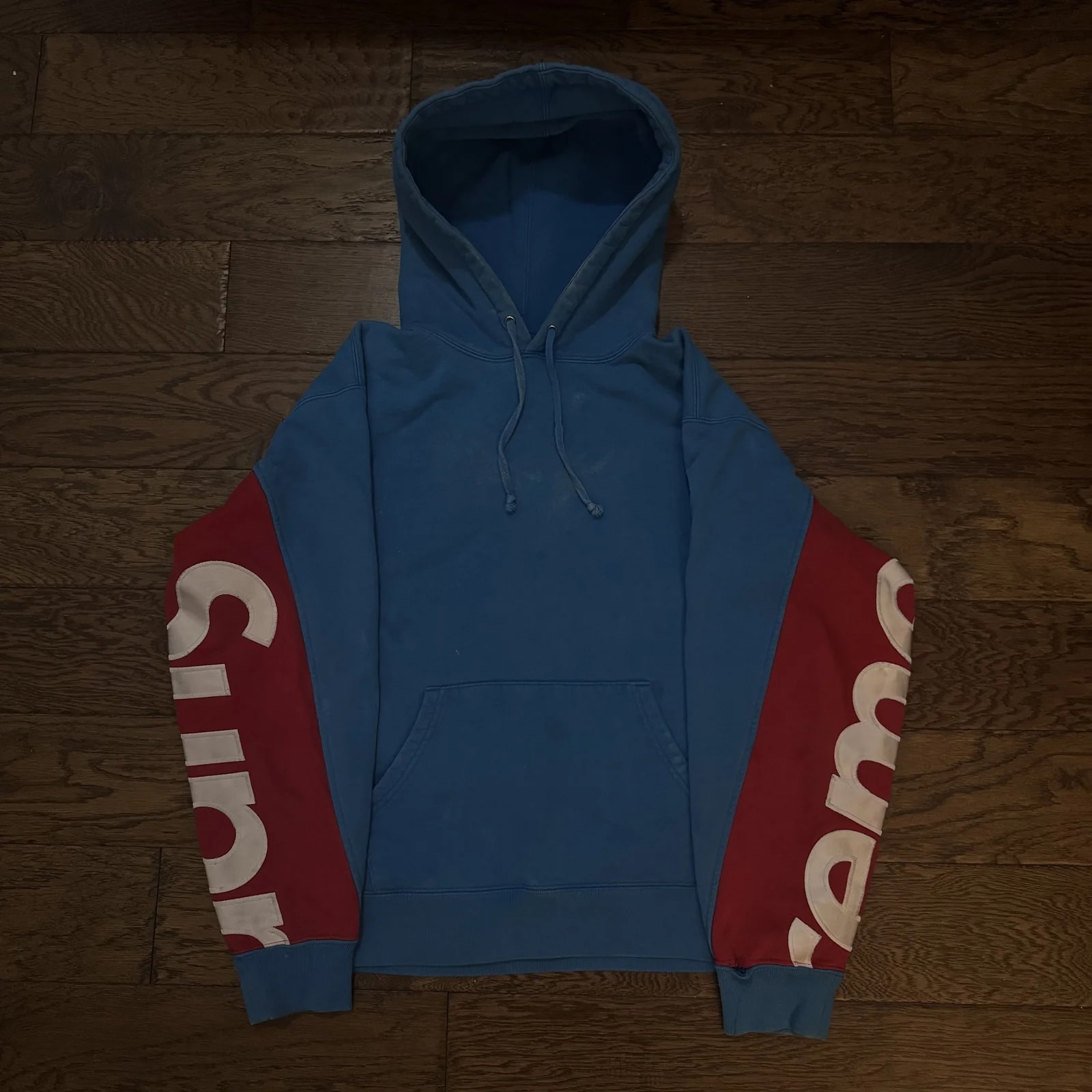 Supreme — Supreme Hoddie — streetwear — resale