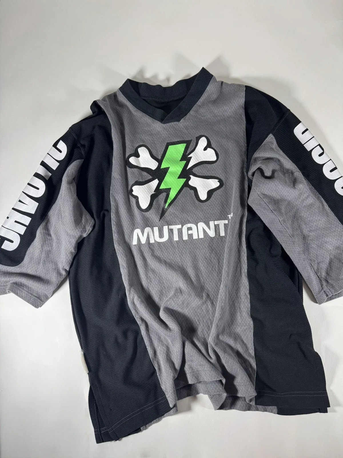 2001 Chaotic Discord — streetwear — resale