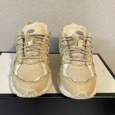 New Balance 2002R Protection Pack Sandstone M2002RDQ 5 D 2
