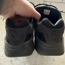 Yeezy Vanta 4