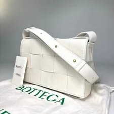 Bottega Veneta Cassette Maxi Japan 071794 2