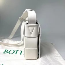 Bottega Veneta Cassette Maxi Japan 071794 4