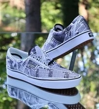 Vans X Harry Potter Daily Prophet Newspaper ’s Size 9.5 Custom VN0A3WM9V9T 2